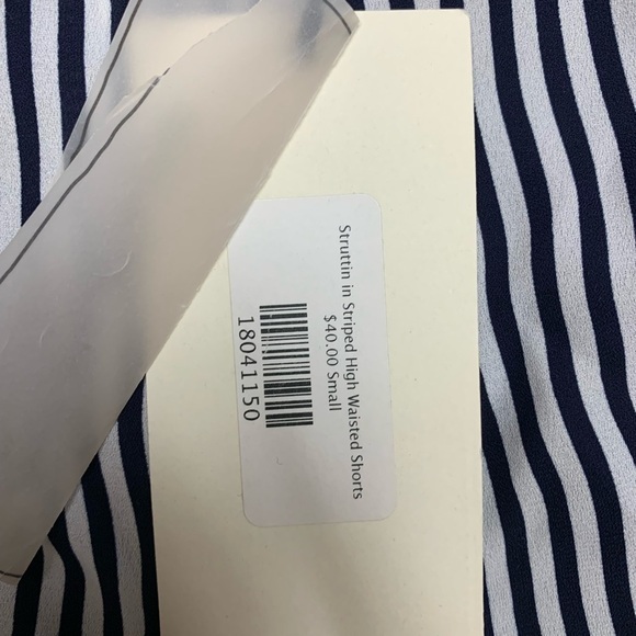 Coverstitched striped paper bag shorts - Picture 2 of 8